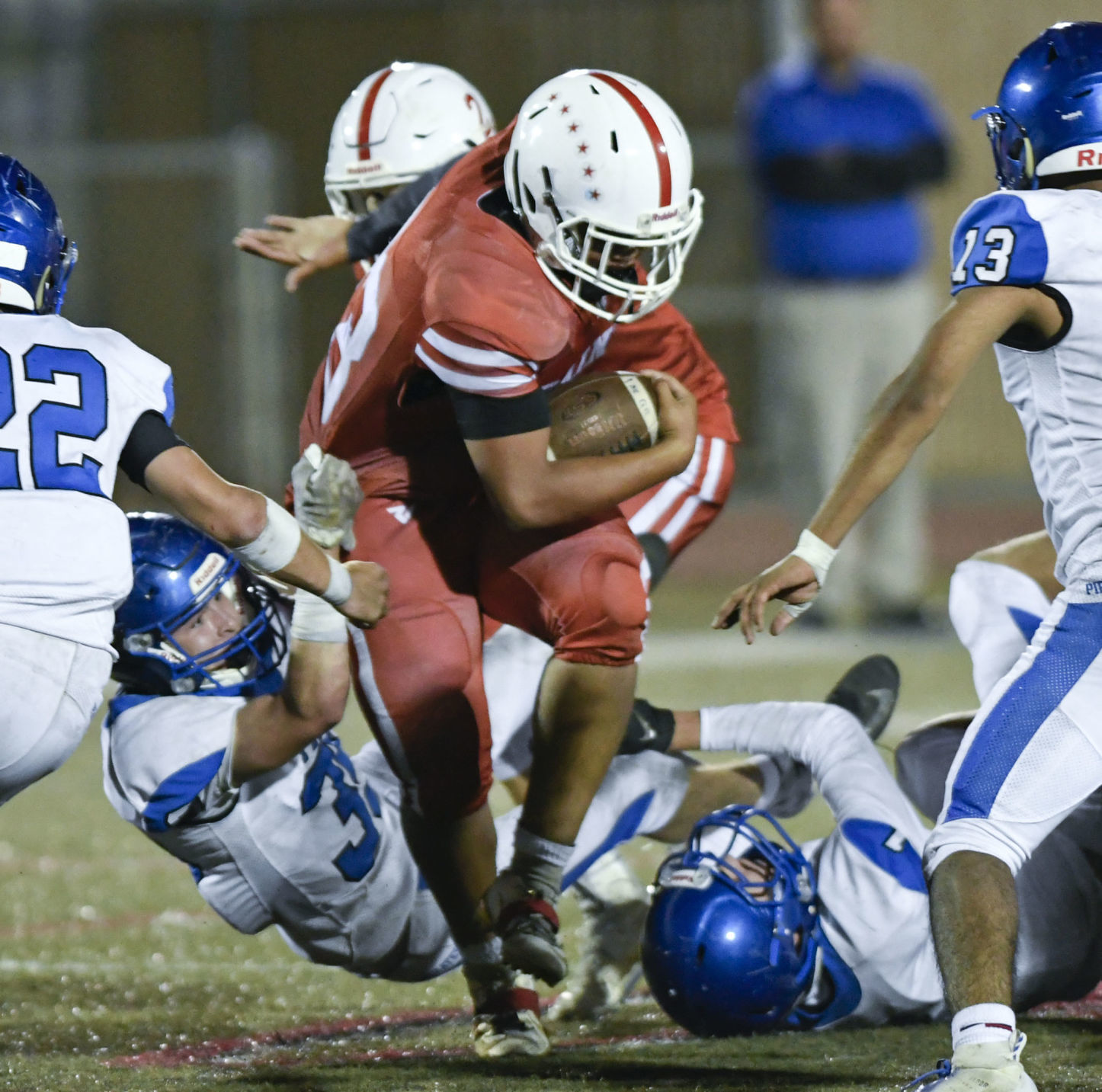 102519 MB SM football 04.jpg